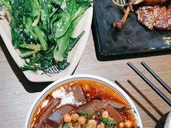 -肖四女乐山跷脚牛肉(滨江天街店)
