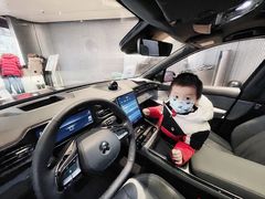 -蔚来中心(北京中关村店)