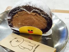 -LINE FRIENDS Garosu-gil Flagship Store