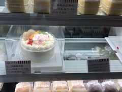 -红宝石·鲜奶小方·海派西点房(南翔店)