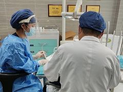 -上海仁爱医院口腔科 · 种植