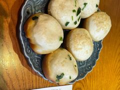 六个生煎三种口味-鑫震源·苏式大虾生煎(山塘街店)