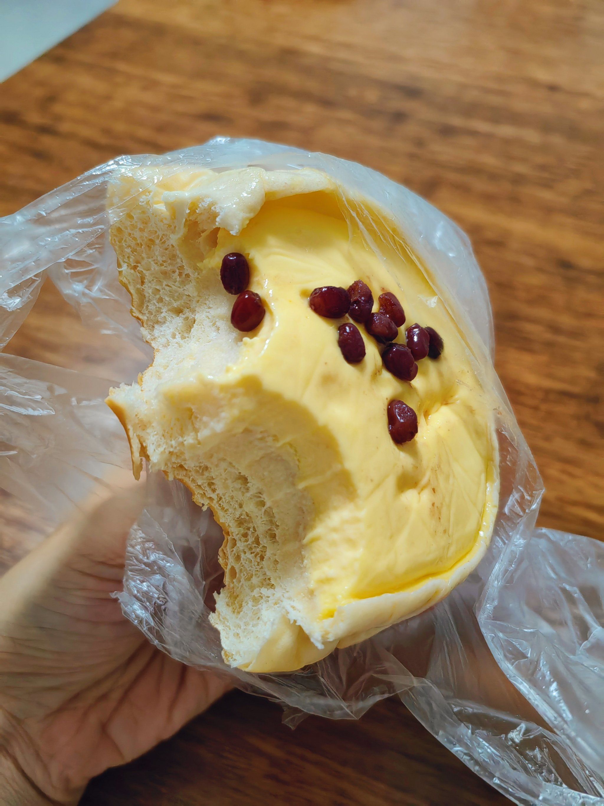 客村艺苑南路买到好好吃的布丁面包!