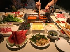 -海底捞火锅鲜切牛肉主题店(长寿路店)