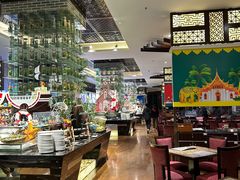 -三英温泉度假酒店-自助餐厅