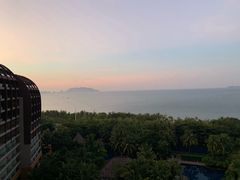 -三亚湾海居铂尔曼度假酒店