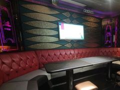 -依呀呀ktv烧烤小串(中山西路店)