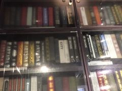 -钟书阁(松江泰晤士小镇店)