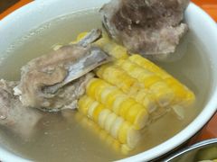 玉米排骨汤-梅园食堂