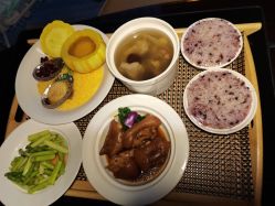-臻康乃馨月子中心(凯宾斯基店)