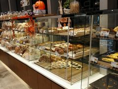 面包甜点陈列柜-巴黎贝甜(常德路店)