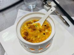 蟹粉豆腐-新光酒家·河豚·海鲜·蟹料理(浦东店)