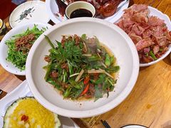 -老滇山寨•云南特色菜•地方菜•民族风情歌舞表演(金碧店)