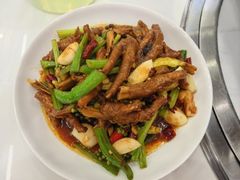 -丹水桥地锅鱼·翘嘴鲌·地方特色全鱼宴(丹江口大坝店)