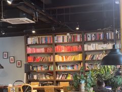 -房角石咖啡与书(吉大南校店)