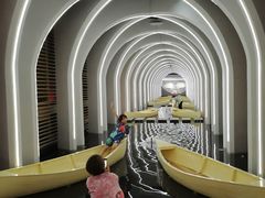 -涨巢·潮玩水疗局