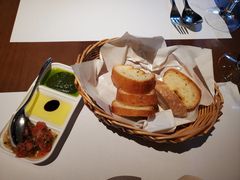餐前面包配三种抹酱-CAPARESH開府莱舍(望京金辉店)