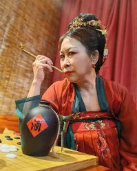 -汉仪华裳汉服馆(打浦桥店)