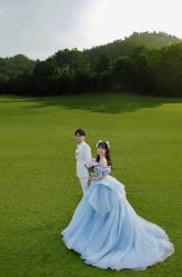 -喜爱高定婚纱摄影
