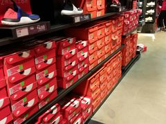 -NIKE上海青浦优选体验店