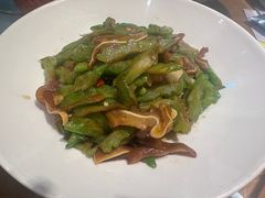 -黄泥岗·地道湖北菜(奥特莱斯店)