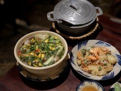 -Cuc Gach Quan Restaurant