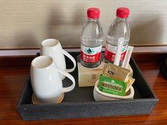-武汉光谷广场杨家湾地铁站怡程酒店