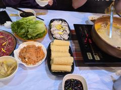 -鲜入围煮花胶鸡海鲜火锅