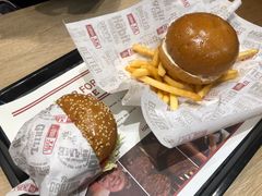 -The Habit Burger Grill 哈比特汉堡(爱琴海店)