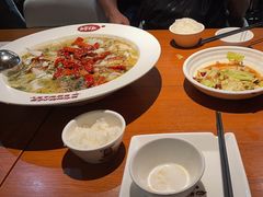 -鱼亨小鲜酸菜鱼(大信店)
