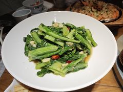 -黄泥岗·地道湖北菜(奥特莱斯店)