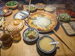 -洱火云南酸菜牛肉火锅(石景山当代商城店)