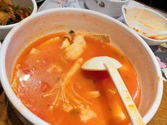 -渝是乎川渝小炒(新世界百货望京店)