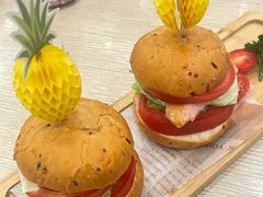 -佰搭果·广式茶餐厅(西华路店)