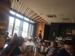 -星巴克臻选(莘庄仲盛店)