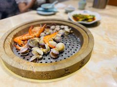 白贝-锅上蒸·特色蒸汽海鲜(龙洞店)