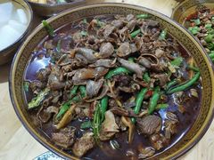 -一品红烧鸭特色川菜(三岔湖店)
