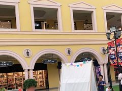 -首创奥特莱斯(西安店)