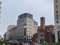 -文艺复兴百货(米兰大教堂广场店)