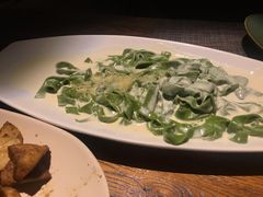 招牌手工菠菜面-喜洲吧·江畔老船厂·庭院餐厅(喜临院店)