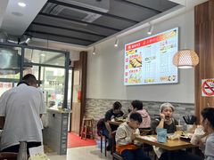 -黄阿姨锅贴大王(万航渡路店)