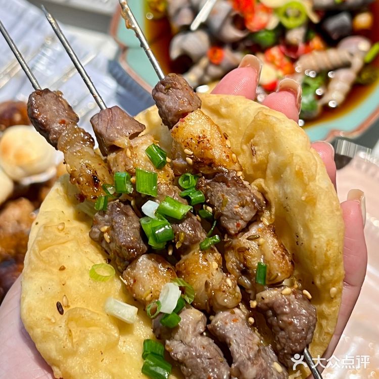 港东五街去了！坠好吃的牛蛙吃了！