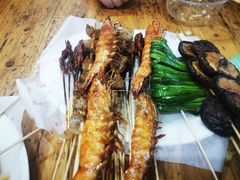 -蚝哥花姐湛江烤生蚝(美丽湾市场店)