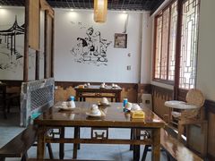 -黄桷树曹家私房菜(江与城店)