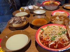 -楚东君•襄阳牛肉面牛杂煲(陆家嘴正大店)