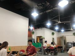 大堂-皖北学东地锅鸡(之心城店)