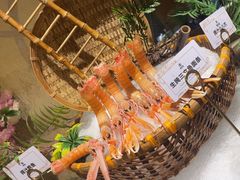-雍容荟活帝王蟹活龙虾自助(苏宁旗舰店)