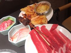 -钱小奴海鲜自助黑金店(杭州滨江龙湖店)