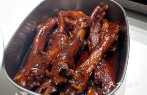 Stewed Chicken Feet from the Alley