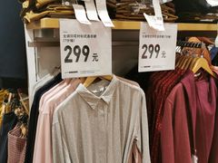 -优衣库(上海虹口龙之梦店)